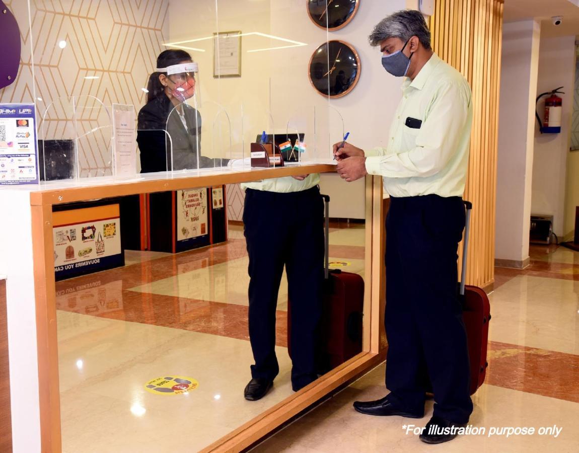 Hotel O K R Resdiancy Near Botanic Garden Of Indian Republic Νόιντα Εξωτερικό φωτογραφία